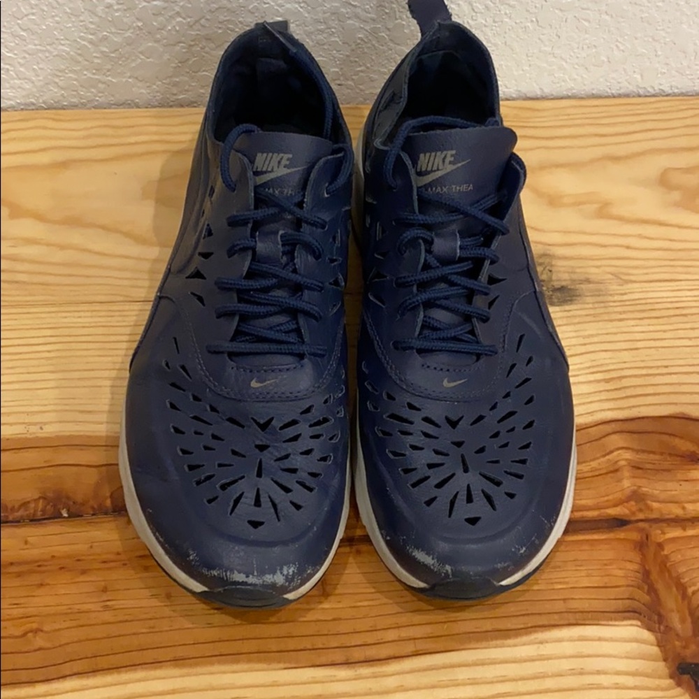 Air Max Thea! Super cute navy color